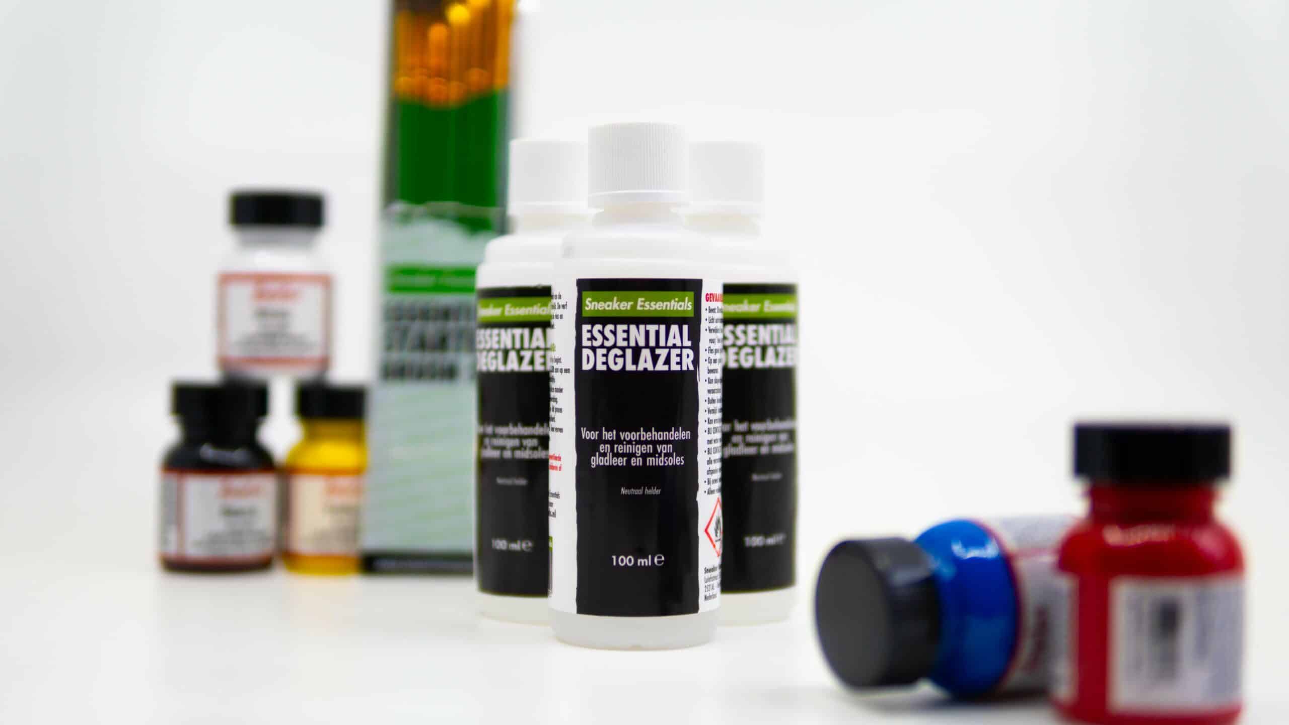 Hoe Verfscheuren op Sneakers te Voorkomen: Tips voor een Duurzame Custom Sneaker 