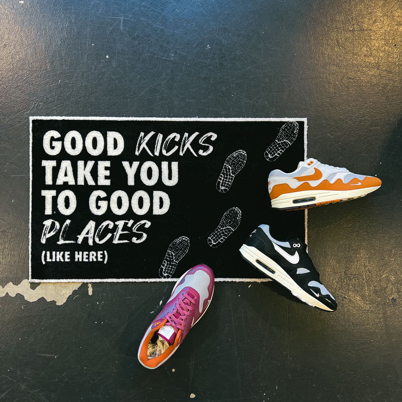 Sneaker vloerkleed - Good kicks take you to good places - Sneaker Essentials